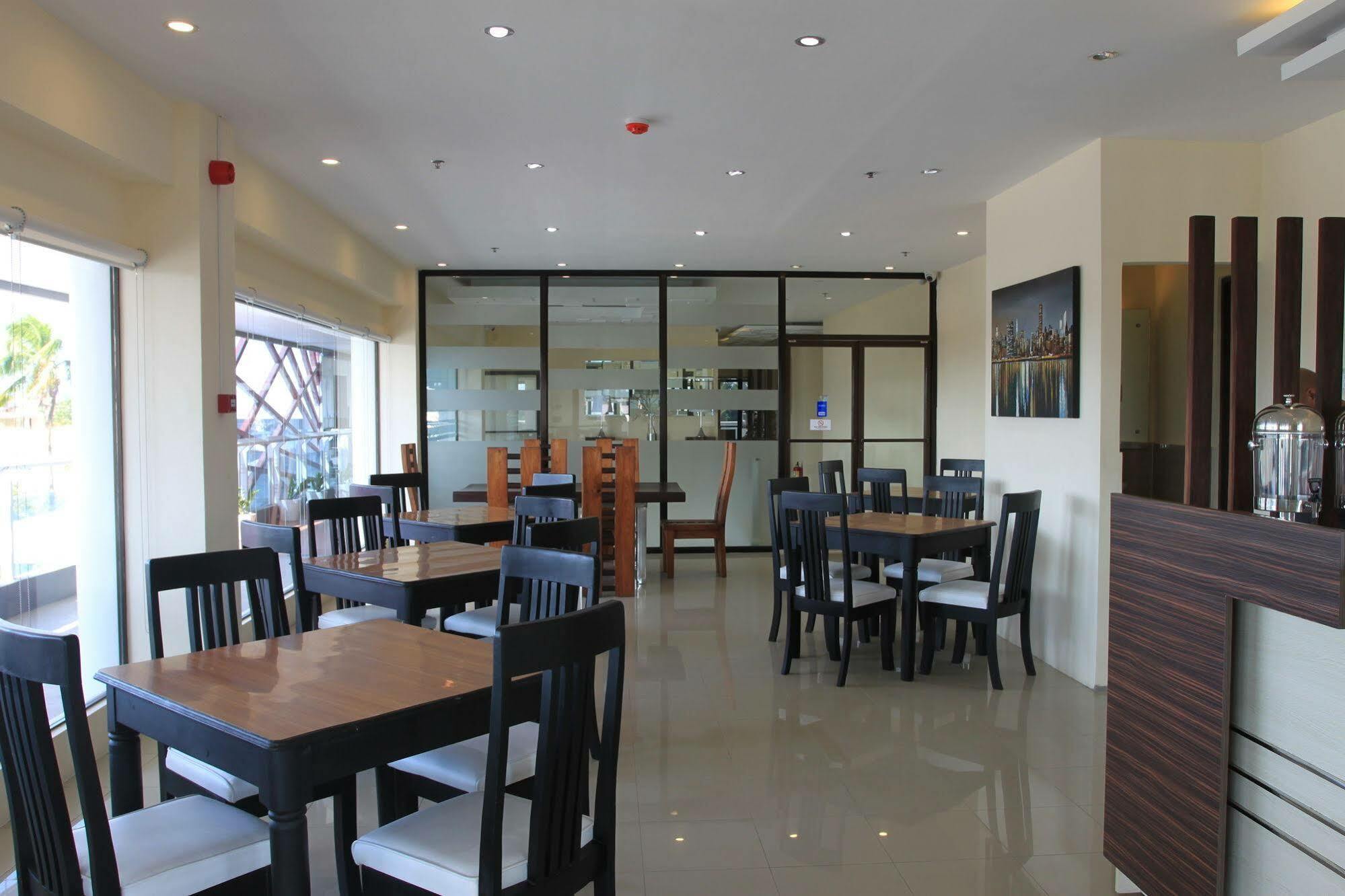 Sumo Asia Hotels - Davao City מראה חיצוני תמונה